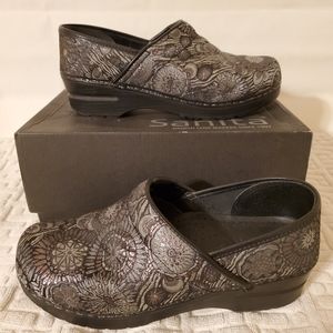 Sanita Clogs Size 39